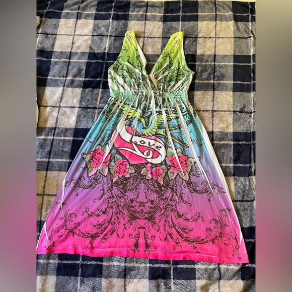 This Y2K-style bohemian dress features a "tattoo print" design with graphics - Picture 5 of 10